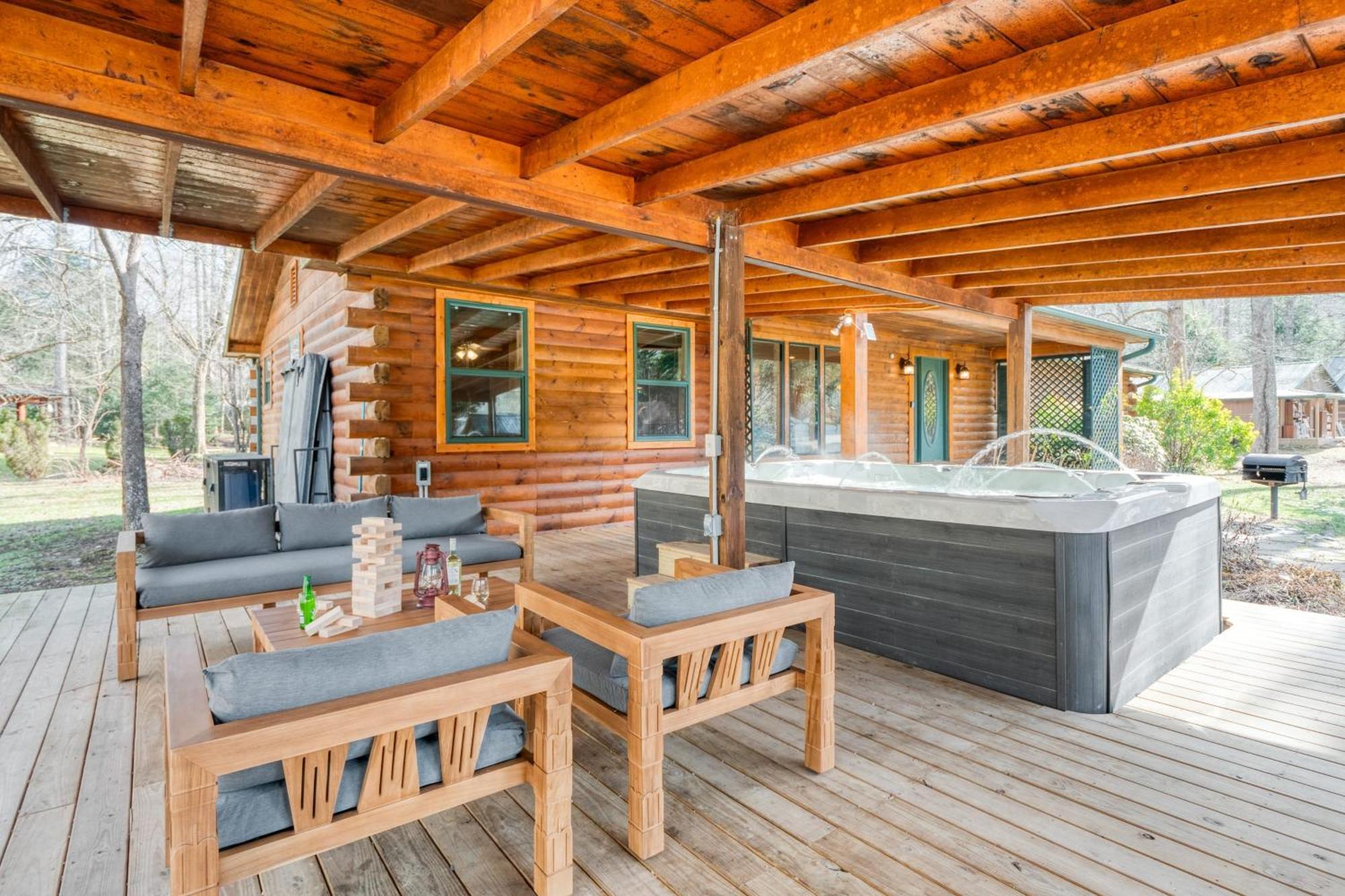 Sugar Cove By Avantstay Cabin By The River W Hot Tub Pool Table Guest House แกตลิงเบิร์ก ภายนอก รูปภาพ